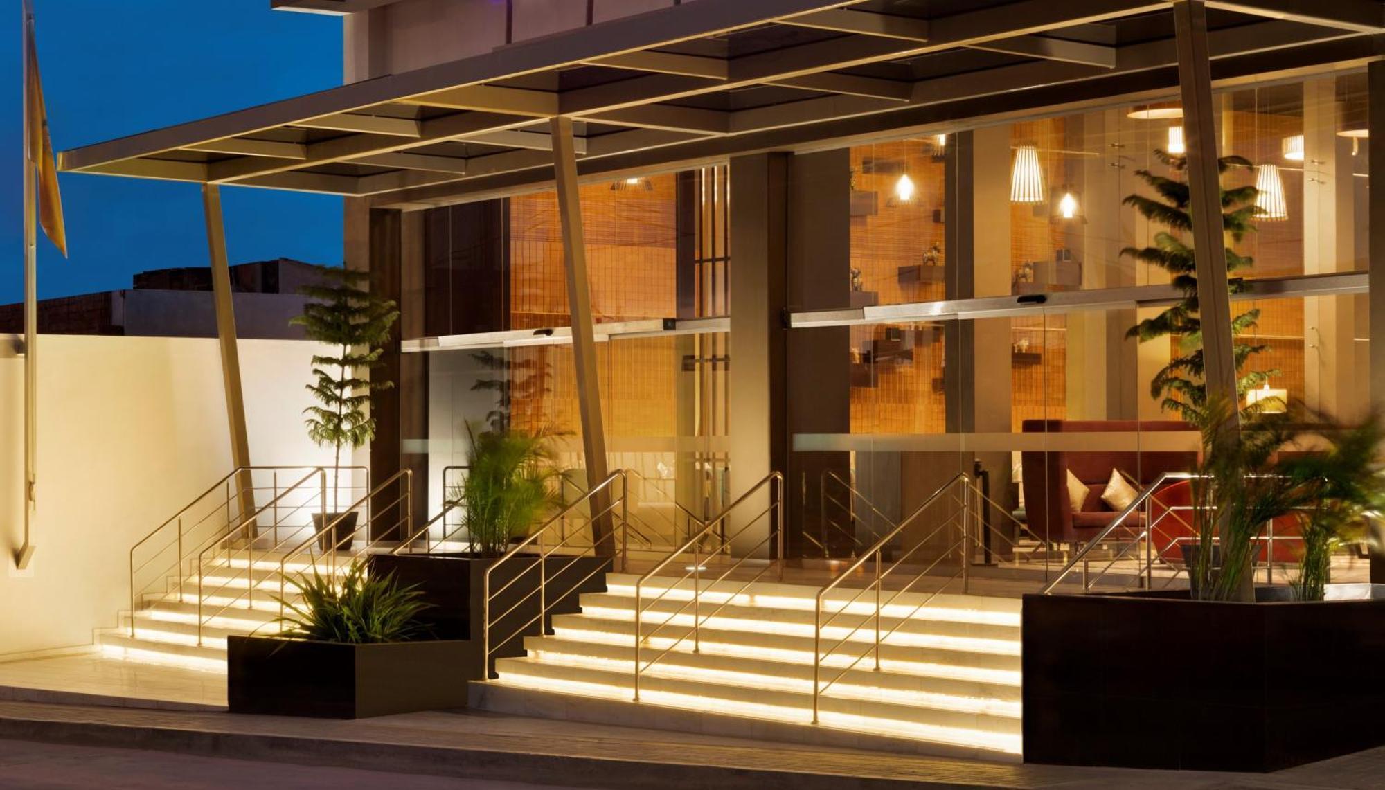 Bth Rebel Tacna Otel Dış mekan fotoğraf